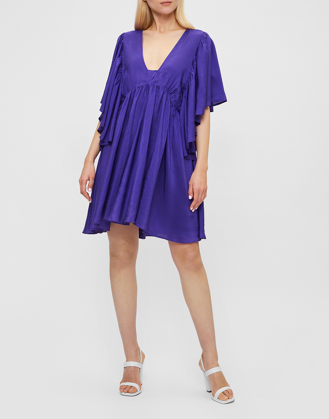 Фиолетовое кружевное платье