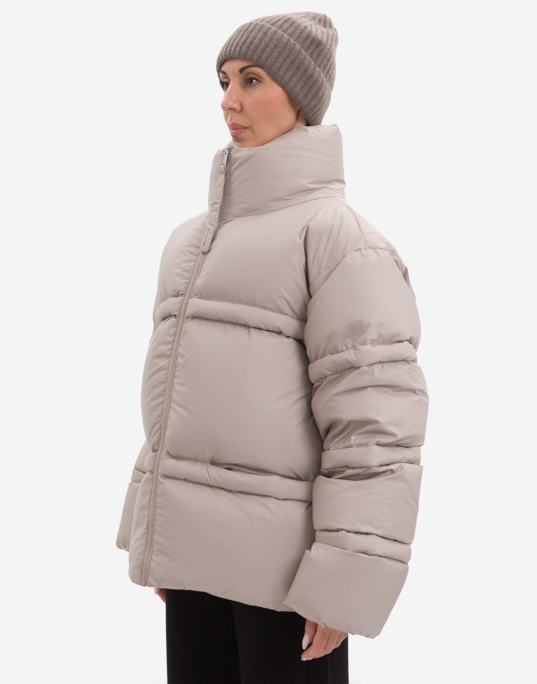 Куртка-пуховик женская Куртка-пуховик женская Axel Arigato SA3135002-3