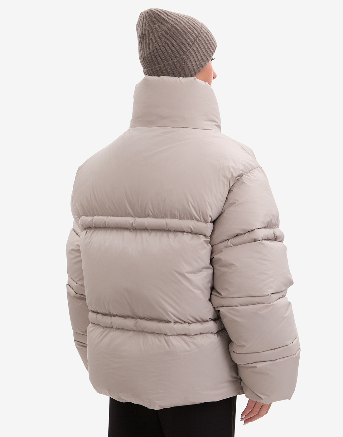 Куртка-пуховик женская Куртка-пуховик женская Axel Arigato SA3135002-4