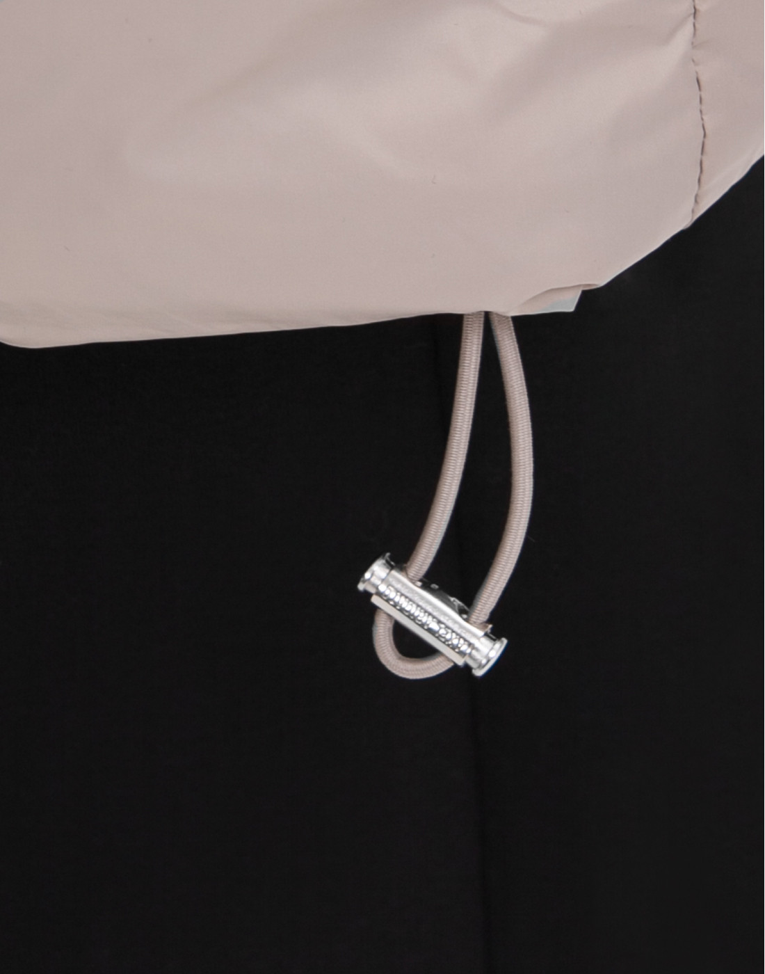 Куртка-пуховик женская Куртка-пуховик женская Axel Arigato SA3135002-8